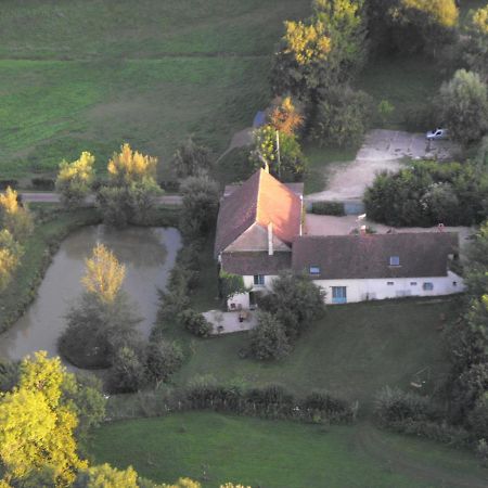 Bed and Breakfast Domaine De Varenne Saint-Amand-en-Puisaye Exteriér fotografie