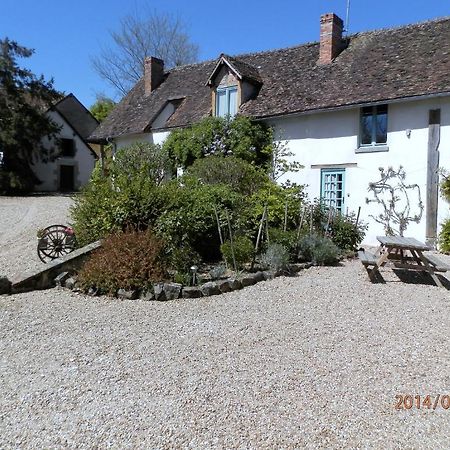 Bed and Breakfast Domaine De Varenne Saint-Amand-en-Puisaye Exteriér fotografie