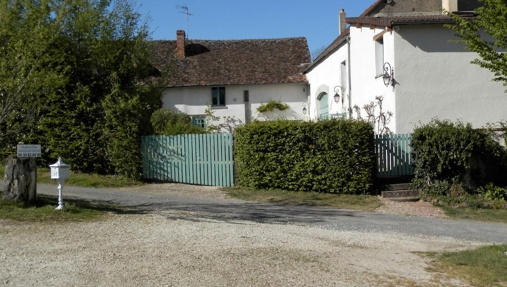 Bed and Breakfast Domaine De Varenne Saint-Amand-en-Puisaye Exteriér fotografie